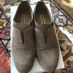 Steve Madden Catt Taupe suede loafers